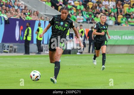 Dresde, Deutschland. 25 août 2024. Dresde, Deutschland 25. Août 2024 : Supercup - Frauen - 2024/2025 - VfL Wolfsburg vs. 1. FC Bayern München Im Bild : Sveindis Jane Jonsdottir (VfL Wolfsburg) /// la réglementation DFB interdit toute utilisation de photographies comme séquences d'images et/ou quasi-vidéo /// crédit : dpa/Alamy Live News Banque D'Images