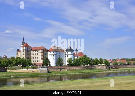 Château Hartenfels à Torgau en Allemagne sur l'Elbe. Château de Hartenfels, Torgau sur l'Elbe Banque D'Images