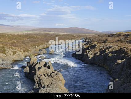 La rivière skjalfandafljot à Godafoss en Islande Banque D'Images