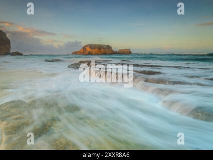 Plage de tortues située à Lombok, Indonésie Banque D'Images