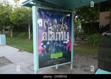 Burbank, Californie, USA 23 août 2024 Tim Burton Beetlejuice Beetlejuice bus Stop le 23 août 2024 à Burbank, Californie, USA. Photo de Barry King/Alamy Stock photo Banque D'Images