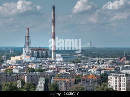 Wroclaw, voïvodie de basse-Silésie, Pologne, 11 août 2024. Centrale électrique de cogénération municipale. Banque D'Images