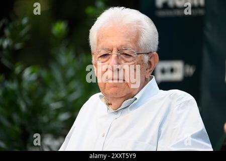 Mario Monti économiste et sénateur pour la vie parle de son livre lors des réunions de café du festival la Versiliana. (Photo de Stefano dalle Luche/Pacific Press/Sipa USA) Banque D'Images