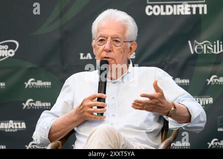 Mario Monti économiste et sénateur pour la vie parle de son livre lors des réunions de café du festival la Versiliana. (Photo de Stefano dalle Luche/Pacific Press/Sipa USA) Banque D'Images