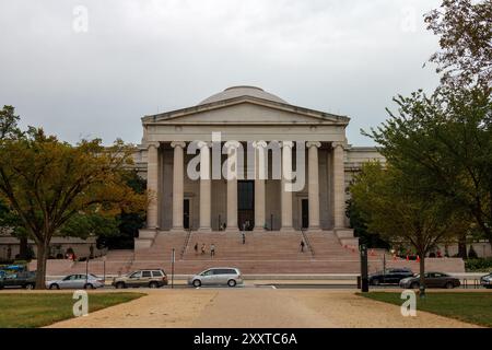 La façade avec des colonnes ioniques de la National Gallery of Art à Washington DC, USA Banque D'Images