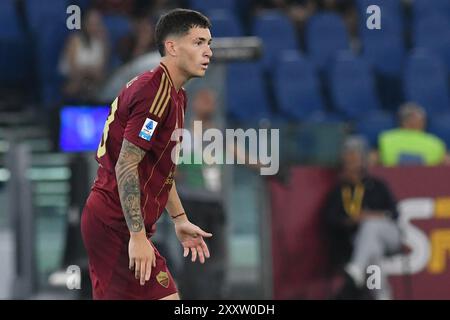 Rome, Italie. 25 août 2024. Matias Soule de Roma vu en action lors du match de Serie A entre Roma et Empoli au stade olympique. Score final Roma 1 : 2 Empoli. Crédit : SOPA images Limited/Alamy Live News Banque D'Images