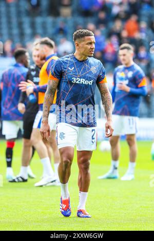 JAMES TAVERNIER, joueur de football professionnel, joue pour le Rangers FC. Image prise lors d'un entraînement et d'une séance d'échauffement avant match. Banque D'Images