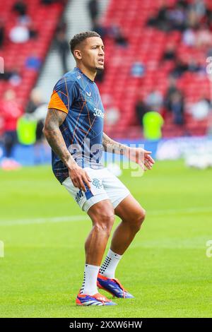 JAMES TAVERNIER, joueur de football professionnel, joue pour le Rangers FC. Image prise lors d'un entraînement et d'une séance d'échauffement avant match. Banque D'Images