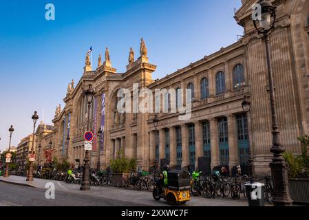 Paris, France 19 août 2024 extérieur d'une grande gare Gare du Nord Banque D'Images