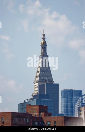 La couronne emblématique de la pyramide et de la coupole de la Metropolitan Life Insurance Company Tower, aujourd’hui Marriott’s New York Edition Hotel, 5 Madison Avenue. Banque D'Images