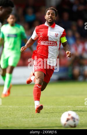 Ashley Hemmings des Kidderminster Harriers en action lors du match de Vanarama National League au stade Aggborough, Kidderminster. Date de la photo : lundi 26 août 2024. Banque D'Images