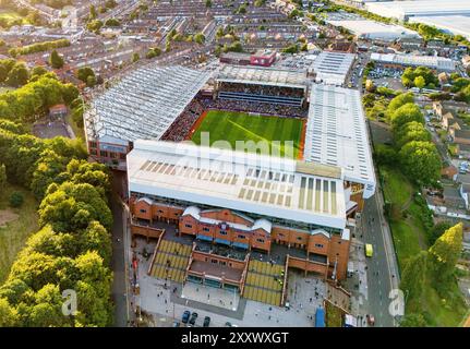 Vue aérienne générale du stade Villa Park à Villa Park, Birmingham, Angleterre, Royaume-Uni le 24 août 2024 crédit : Every second Media/Alamy Live News Banque D'Images