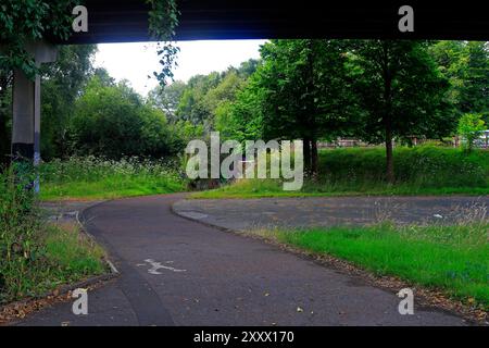 Gabalfa Interchange - métro piétonnier et passages souterrains au centre du rond-point, Cardiff, Galles du Sud, Royaume-Uni. Prise en août 2024. Banque D'Images