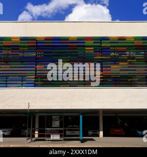 Conception intéressante sur le bâtiment - Heath Hospital, Cardiff, Galles du Sud, Royaume-Uni. Août 2024. Été Banque D'Images