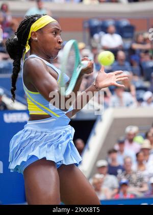 Flushing Meadows, New York, États-Unis. 26 août 2024 : Coco Gauff (États-Unis) bat Varvara Gracheva 6-2, 6-0, à l'US Open qui se joue au Billie Jean King National Tennis Center à Flushing, Queens, NY. © Grace Schultz/CSM Credit : CAL Sport Media/Alamy Live News Banque D'Images