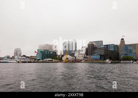 Halifax, N.-É., Canada - 23 juin 2024 : Skyline et Waterfront Landmarks avec Copy-Space Banque D'Images