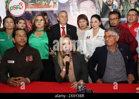 ANDREA GONZALES PSP Quito, lundi 26 août 2024 Andrea Gonzalez Neder, parle du retrait du soutien à son mouvement Fuerza Valiente, au siège de Sociedad Patriotica photos Quito Pichincha Ecuador POL ANDREA GONZALES PSP 3dbe7672deaf4d59a2390d55fd64bea4 Copyright : xENRIQUEZx Banque D'Images