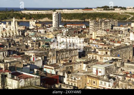 Vieille ville de la Havane, Cuba, dans la lumière du soir, Amérique centrale Banque D'Images