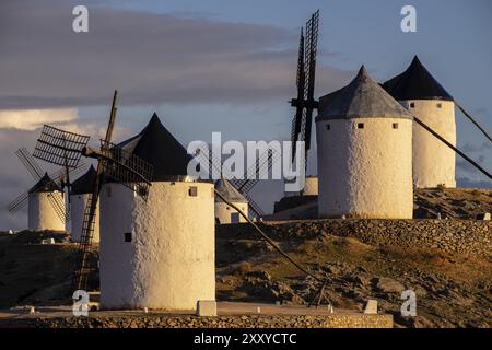 Molinos de Consuegra, cerro Calderico, Consuegra, provincia de Toledo, Castilla-la Mancha, Espagne, Europe Banque D'Images