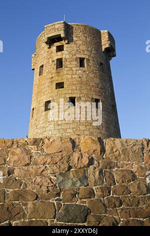 Tour de défense historique le Hocq sur la côte de Jersey, Royaume-Uni Banque D'Images