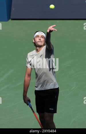 New York, États-Unis. 26 août 2024. Taylor Fritz des États-Unis pendant le premier jour de l'US Open 2024, tournoi de tennis Grand Chelem le 26 août 2024 au USTA Billie Jean King National Tennis Center à Flushing Meadows, Queens, New York City, États-Unis - photo Jean Catuffe/DPPI crédit : DPPI Media/Alamy Live News Banque D'Images