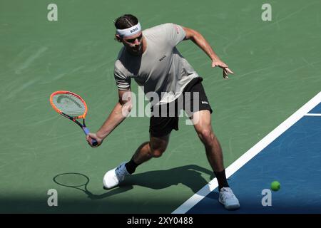 New York, États-Unis. 26 août 2024. Taylor Fritz des États-Unis pendant le premier jour de l'US Open 2024, tournoi de tennis Grand Chelem le 26 août 2024 au USTA Billie Jean King National Tennis Center à Flushing Meadows, Queens, New York City, États-Unis - photo Jean Catuffe/DPPI crédit : DPPI Media/Alamy Live News Banque D'Images