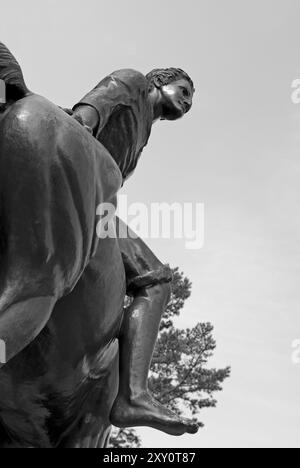 Statue de garçon sur le monument de cheval à Andrew Jackson State Park et lieu de résidence d'enfance à Lancaster, Caroline du Sud, États-Unis. Banque D'Images