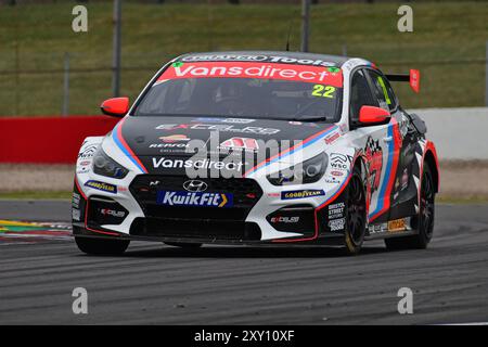 Nick Halstead, Hyundai i30N, Team Bristol Street Motors, Round 22, BTCC, British Touring car Championship, Round 22, 23 et 24 de la saison 2024, 25 Banque D'Images