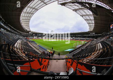 Hull, Royaume-Uni. 24 août 2024. Vue générale du MKM Stadium, domicile de Hull City lors du Hull City AFC v Millwall FC Sky Bet EFL Championship match au MKM Stadium, Hull, Angleterre, Royaume-Uni le 24 août 2024 Credit : Every second Media/Alamy Live News Banque D'Images