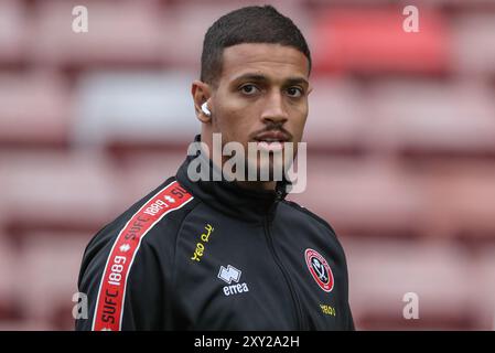 Vinicius Souza de Sheffield United arrive lors du match de la Carabao Cup Barnsley vs Sheffield United à Oakwell, Barnsley, Royaume-Uni, le 27 août 2024 (photo par Alfie Cosgrove/News images) Banque D'Images