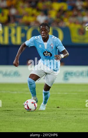 Villarreal, Espagne. 27 août 2024. VILLARREAL, ESPAGNE - AOÛT 26 : Ilaix Moriba milieu de terrain central du RC Celta de Vigo court avec le ballon lors du match LaLiga EA Sports entre Villarreal CF et RC Celta de Vigo au stade la Ceramica le 26 août 2024 à Villarreal, Espagne. (Photo de Jose Torres/photo Players images/Magara Press) crédit : Magara Press SL/Alamy Live News Banque D'Images