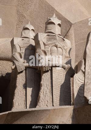 BARCELONE, ESPAGNE - 21 DÉCEMBRE 2015 - Détails de la façade de la Sagrada Familia, cathédrale gothique d'Antonio Gaudi Banque D'Images