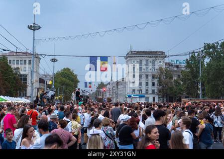 Chisinau, Republik Moldau 27. Août 2024 : Unabhängigkeitstag der Republik Moldau - 2024 Im Bild : Feier zum 33. Unabhaengigkeitstag der Republik Moldau Piata Neamul Adunari nationale Orhei *** Chisinau, République de Moldova 27 août 2024 Journée de l'indépendance de la République de Moldova 2024 dans l'image célébration de la Journée de l'indépendance de la République de Moldova 33 Piata Neamul Adunari National Orhei Copyright : xFotostandx/xNiewelerx Banque D'Images