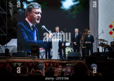 Chisinau, Republik Moldau 27. Août 2024 : Unabhängigkeitstag der Republik Moldau - 2024 Im Bild : Dorin Recean Ministerpräsident / Ministerspraesident Republik Moldau spricht auf der Feier zum 33. Unabhaengigkeitstag der Republik Moldau Piata Neamul Adunari nationale Orhei *** Chisinau, République de Moldova 27 août 2024 Journée de l'indépendance de la République de Moldova 2024 en image Dorin Recean premier ministre le premier ministre de la République de Moldova prend la parole lors de la célébration de la Journée de l'indépendance de la République de Moldova 33 Piata Neamul Adunari National Orhei Copyright : xFotostandx/xNi Banque D'Images