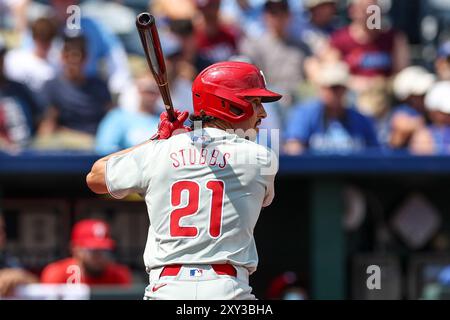 25 août 2024 : Garrett Stubbs (21 ans), receveur des Phillies de Philadelphie, affronte les Royals de Kansas City au Kauffman Stadium de Kansas City, Missouri. David Smith/CSM Banque D'Images