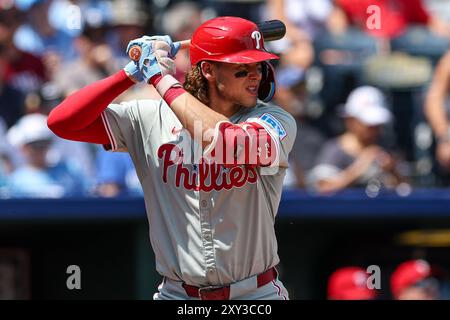 25 août 2024 : Alec Bohm (28), troisième joueur de base des Philadelphia Phillies, bat contre les Royals de Kansas City au Kauffman Stadium de Kansas City, Missouri. David Smith/CSM Banque D'Images