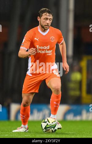 Matthew Pennington de Blackpool en action lors du match de la Carabao Cup Blackburn Rovers vs Blackpool à Ewood Park, Blackburn, Royaume-Uni, le 27 août 2024 (photo par Craig Thomas/News images) in, le 25/08/2024. (Photo de Craig Thomas/News images/SIPA USA) crédit : SIPA USA/Alamy Live News Banque D'Images