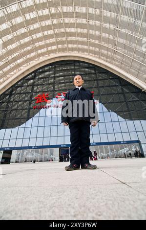 Une vue sur la nouvelle gare de Wuhan. le super trains à grande vitesse à Guangzhou et Beijing partent de cette gare. Banque D'Images