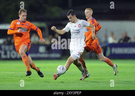 Richlands, Australie. 27 août 2024. Richlands, 27 août 2024 : Nicolas Milanovic (14 Western Sydney Wanderers) en action en courant avec le ballon lors du match entre le Lions FC et les Western Sydney Wanderers lors de la manche de la Coupe d'Australie 16 au Luxury Paints Stadium Matthew Starling (Promediapix/SPP) crédit : SPP Sport Press photo. /Alamy Live News Banque D'Images
