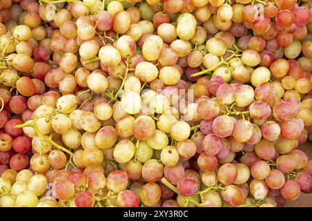 Raisins mûrs à un décrochage en Grèce Banque D'Images