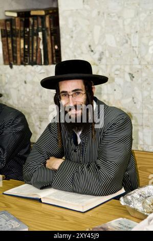 Un Yeshiva orthodoxe dans le quartier de MEA-Shearim à Jérusalem, Israël. Banque D'Images