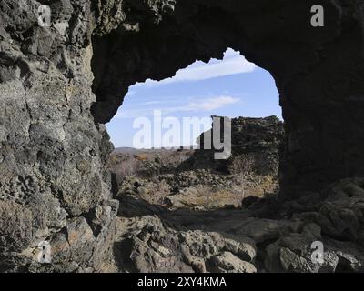 Formation de tuf dans le champ de lave de Dimmuborgir au lac Myvatn en Islande Banque D'Images