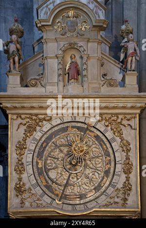 Horloge astronomique dans l'église saint jean à lyon Banque D'Images