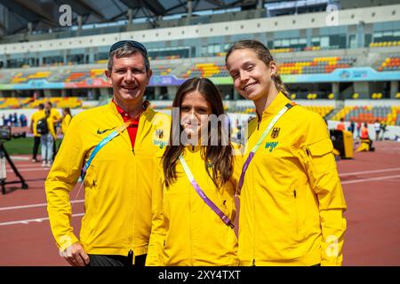 Georg LEHRER (Nachwuchsbundestrainer Hindernis), ALLEMAGNE, Jule LINDNER (LG Bamberg), ALLEMAGNE, 3000m Steeple Chase Women und Adia BUDDE (TSV Altenholz), ALLEMAGNE, 3000m Steeple Chase Women PER, Leichtathletik, Athlétisme, U20 World Athletics Championships Lima 24, U20 Leichtathletik Weltmeisterschaften, 26.08.2024, Foto : Eenffos/Jan Banque D'Images