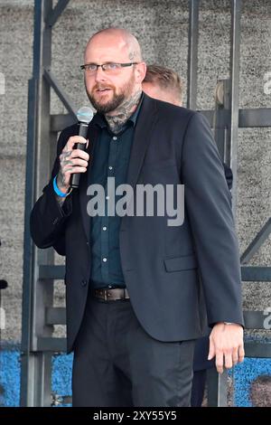 Oliver Helbing BEI einer Wahlkampfveranstaltung der AFD zur Landtagswahl in Sachsen auf dem Kornmarkt. Bautzen, 27.08.2024 *** Oliver Helbing lors d'un événement de campagne de l'AFD pour les élections d'État en Saxe au Kornmarkt Bautzen, 27 08 2024 Foto:XM.xWehnertx/xFuturexImagex afd bautzen 4848 Banque D'Images