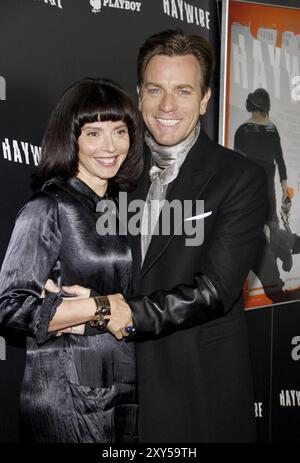 Ewan McGregor et Eve Mavrakis lors de la première à Los Angeles de 'haywire' qui s'est tenue au DGA Theatre à Hollywood le 5 janvier 2012.Crédit : Lumeimages.co Banque D'Images