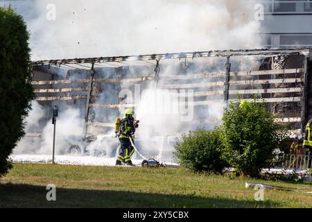 LKW Steht dans Flammen Banque D'Images