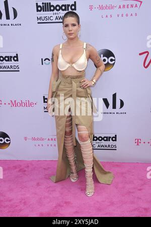 Halsey aux Billboard Music Awards 2017 qui se sont tenus au T-Mobile Arena de Las Vegas, États-Unis, le 21 mai 2017 Banque D'Images