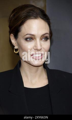 Angelina Jolie à la 69e édition annuelle du Golden Globe Awards de la Cinémathèque américaine l'événement des candidats en langue étrangère s'est tenu au Théâtre égyptien le 1er janvier Banque D'Images