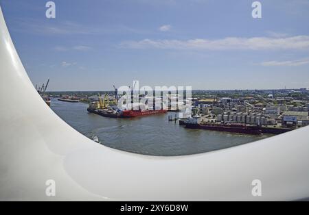 Europe, Allemagne, ville hanséatique de Hambourg, Elbe, Elbe Philharmonic Hall, Plaza, visiteurs, vue sur le port, Hambourg, Hambourg, République fédérale de Banque D'Images